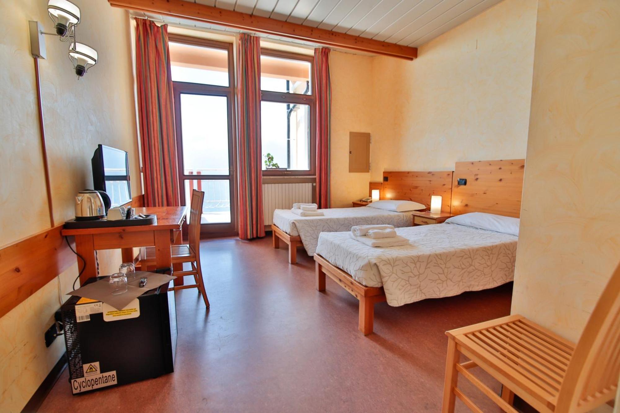 Pracatinat Hotel & Restaurant Fenestrelle Exteriér fotografie