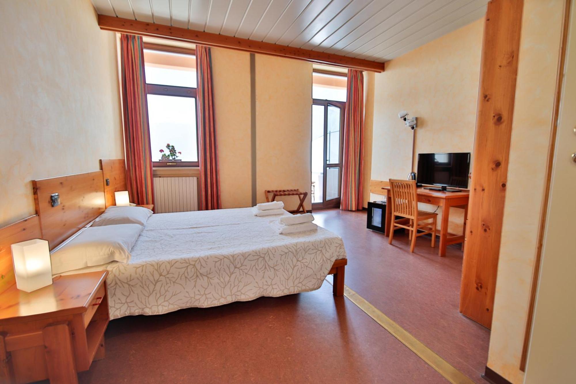 Pracatinat Hotel & Restaurant Fenestrelle Exteriér fotografie